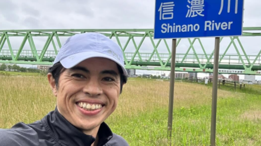 小島よしおが“気持ちよすぎる1時間ラン”を披露！爽やか笑顔に「癒されるピーヤ」