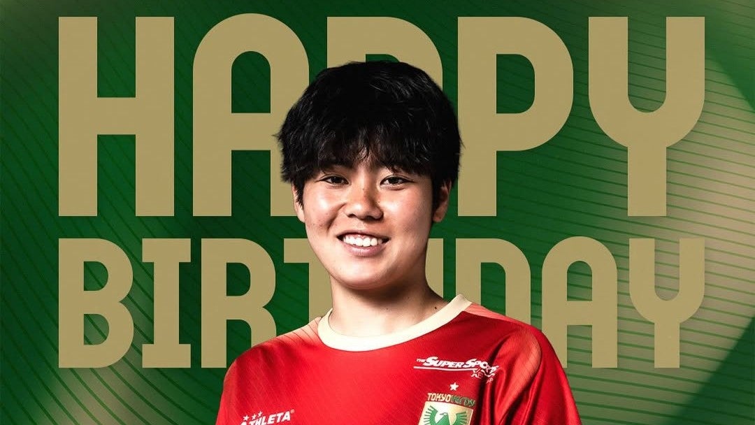“笑顔が輝く誕生日ショット” …美女サッカー選手の記念日投稿に祝福殺到