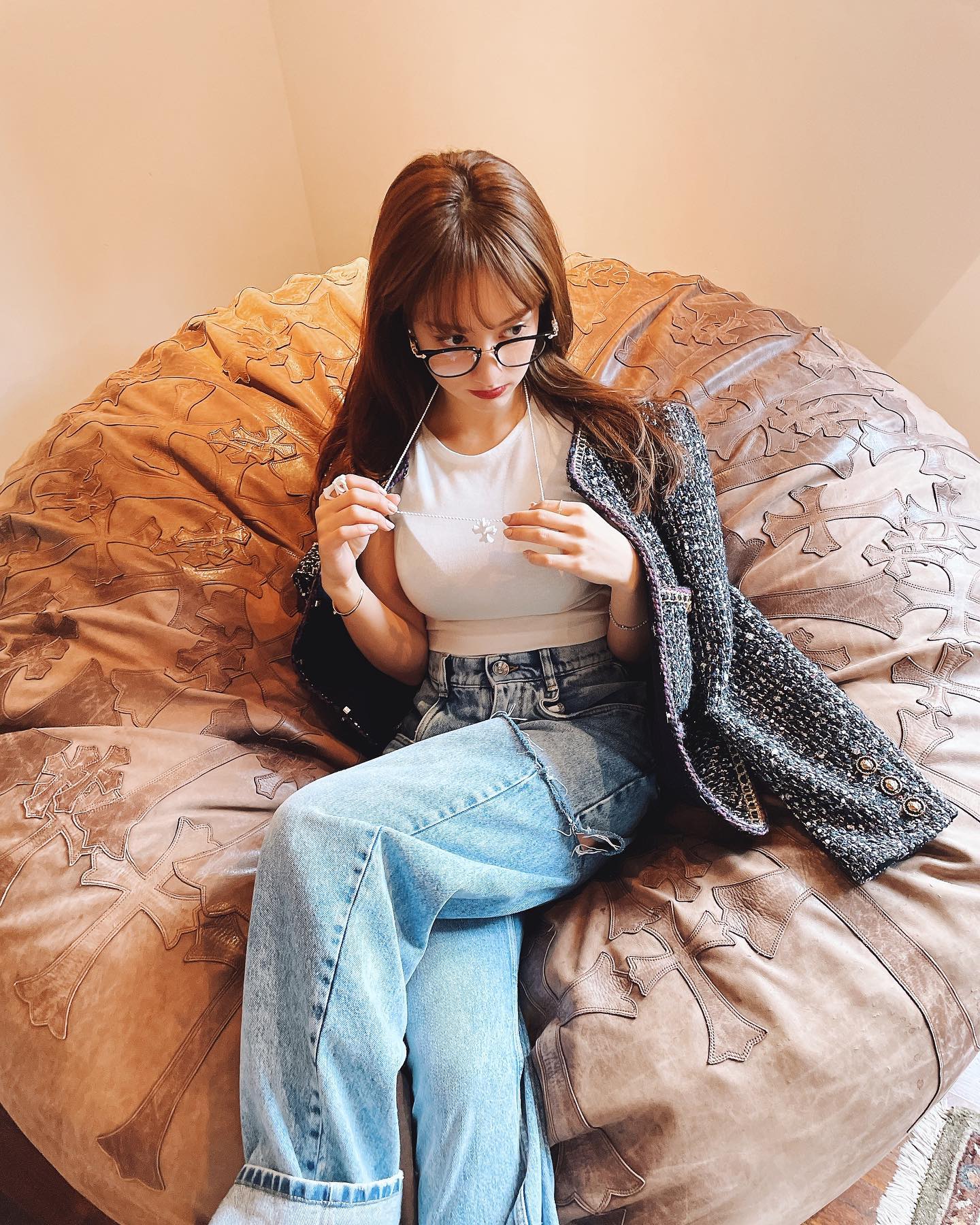 谷まりあが妖艶・色っぽショットを公開📸「可愛すぎて動悸が。。」