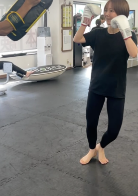 スロー動画で魅せた！43歳美魔女タレントの華麗なる