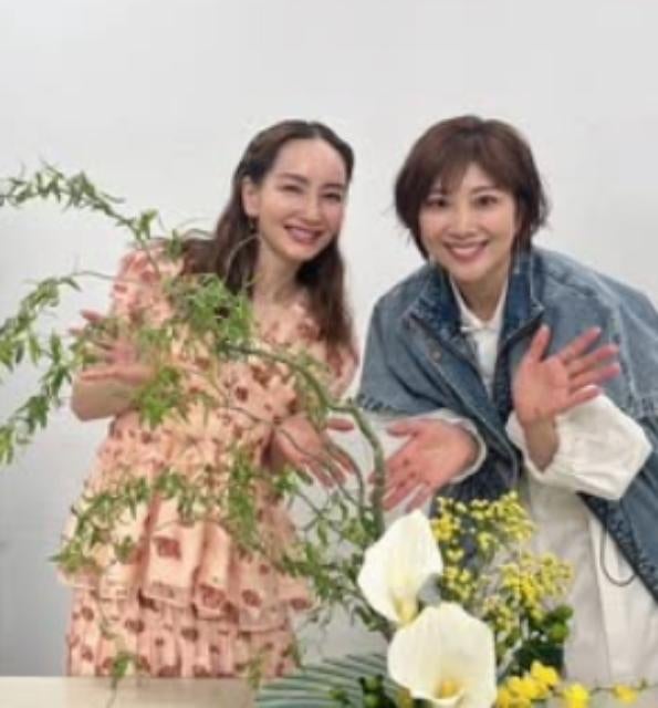 潮田玲子、辻元舞との“ママ友コンビ”で『プレバト!!』生け花部門1位に「静と動を表現」