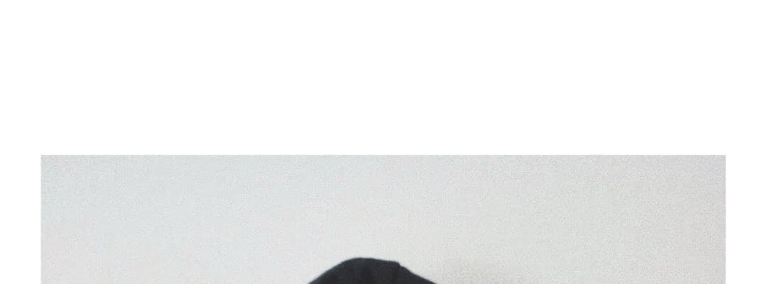 瀬戸康史、お気に入りのソフビと3ショット!?