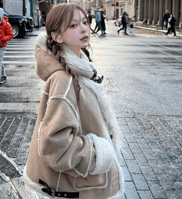 「私は…更新を待っていた」異次元の可愛さと評判のモデル、NYシティの曇り空かき消す”テリテリ・ショット”にファンガチ惚れ！