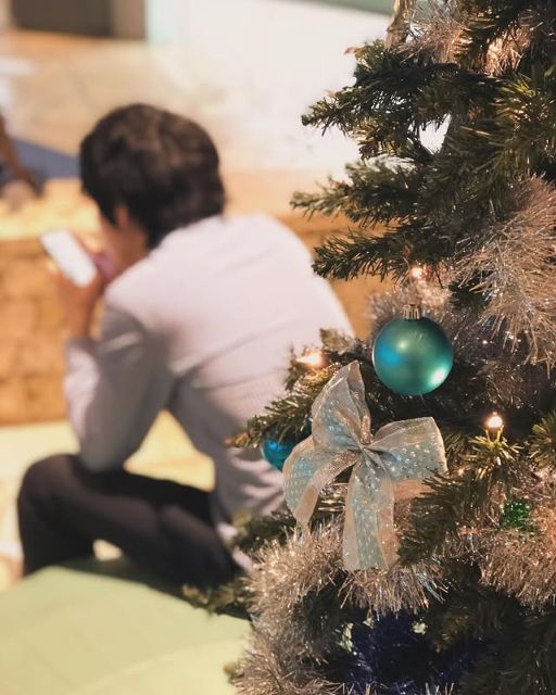 「悲しい背中。」タイムマシーン3号山本、クリスマス投稿も