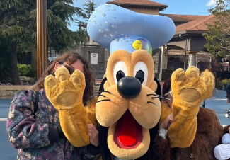 Peco、友人とディズニーシー満喫！「秘密の楽しい時間」にほっこり！