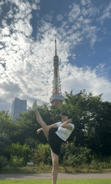 空手二段(元世界NO.1)女優ナース・長野じゅりあ、東京タワーバックの超絶ハイキックムービーに「カッケェ！！」