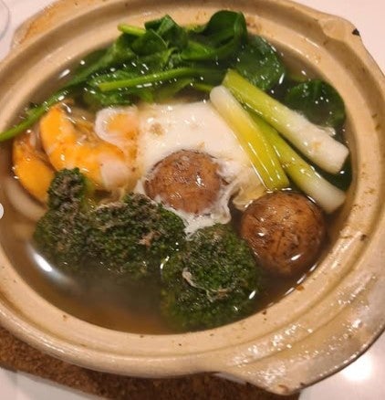 桃井かおりが特製鍋焼きうどんで出張に行く旦那を見送る！