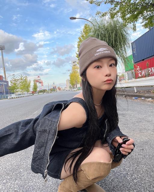 「35歳なんて信じられない！」重盛さと美が圧倒的なスタイルを披露✨