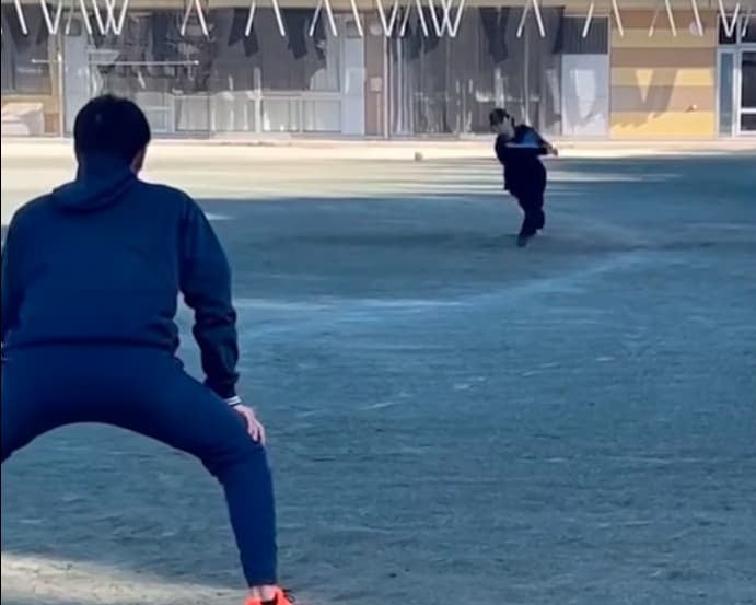 広島・鈴木健矢　自主トレの様子を公開！迫力の投球動画も！！