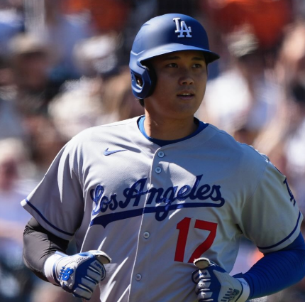 ドジャース、延長11回に劇的3得点！宿敵ジャイアンツを破りシリーズ勝利でファン歓喜！