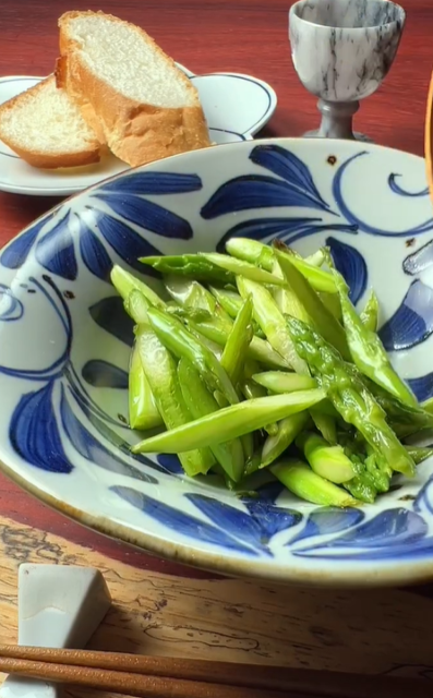 アスパラとパンが相性抜群！料理研究家・けんた食堂のレシピが「夕飯これがいいなぁ」と話題に！