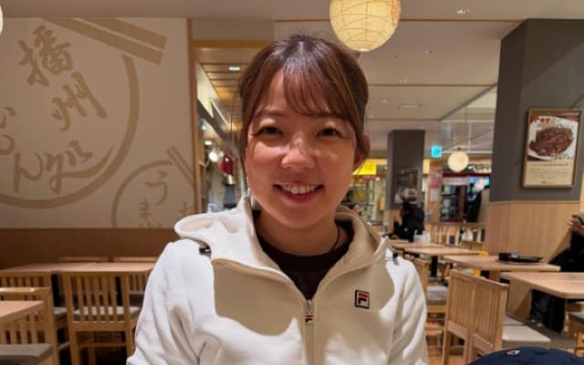 「ちょうどいい旅路でした〜」車いすテニス・田中愛美がチキンカツを前にパシャリ