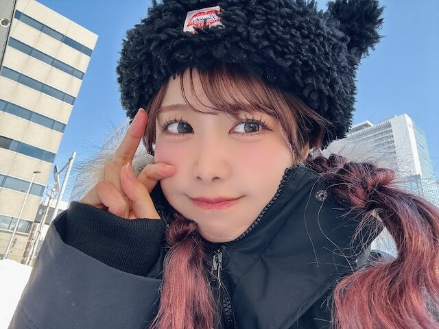 大人気アイドルが鬼かわ最新ショットを公開！「おはぴす✌︎(    ᷇ᵕ  ᷆  )✌︎」