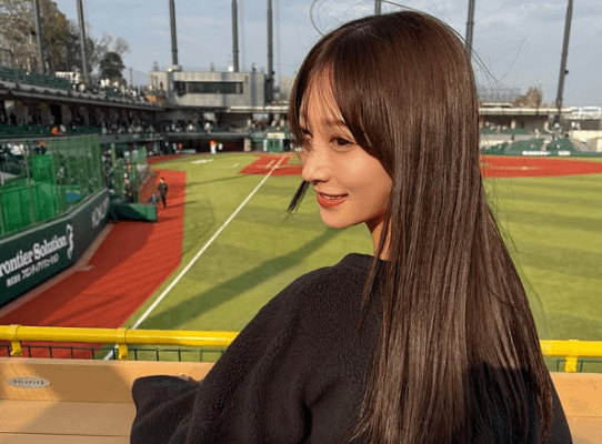 「美人すぎる、神ショットや」元読売巨人のチアガール、ジャイアンツタウンスタジアムで見せた近影が美しすぎると反響！