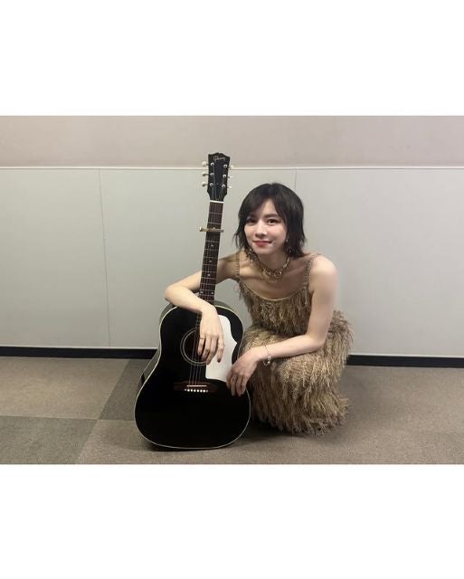 ザックリ背中が大胆すぎ⁉ milet、新曲『I still』初披露のCDTVライブ衣装のドレス姿が美しすぎる！
