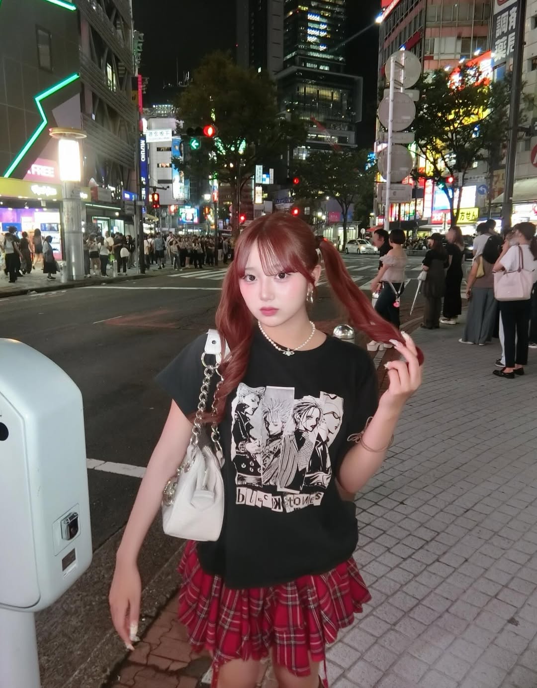 希空、完璧すぎる漫画NANAの世界観！ツインテール姿が話題に！