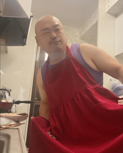 「クロちゃんクッキング」スタート！エプロン姿が可愛い⁉と話題！