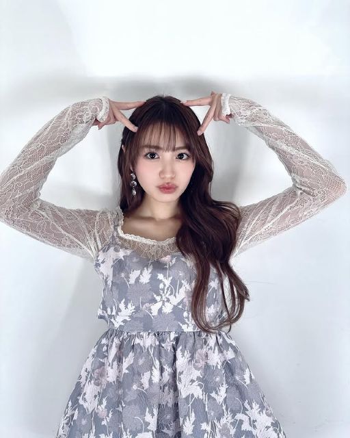 「にゃんこぽーずしてみた」香音、放送中の『みんなの動物園』オフショ投稿にファン歓喜！