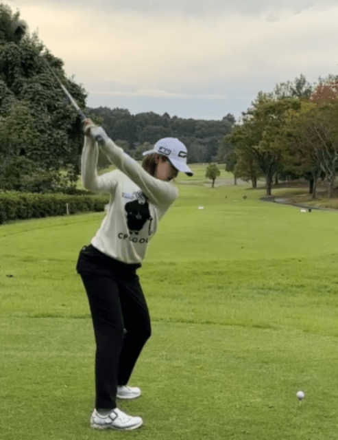 美人女子ゴルファー・井上莉花、新年1発目のナイスショットムービーにファンの気持ちもスカッと爽快！