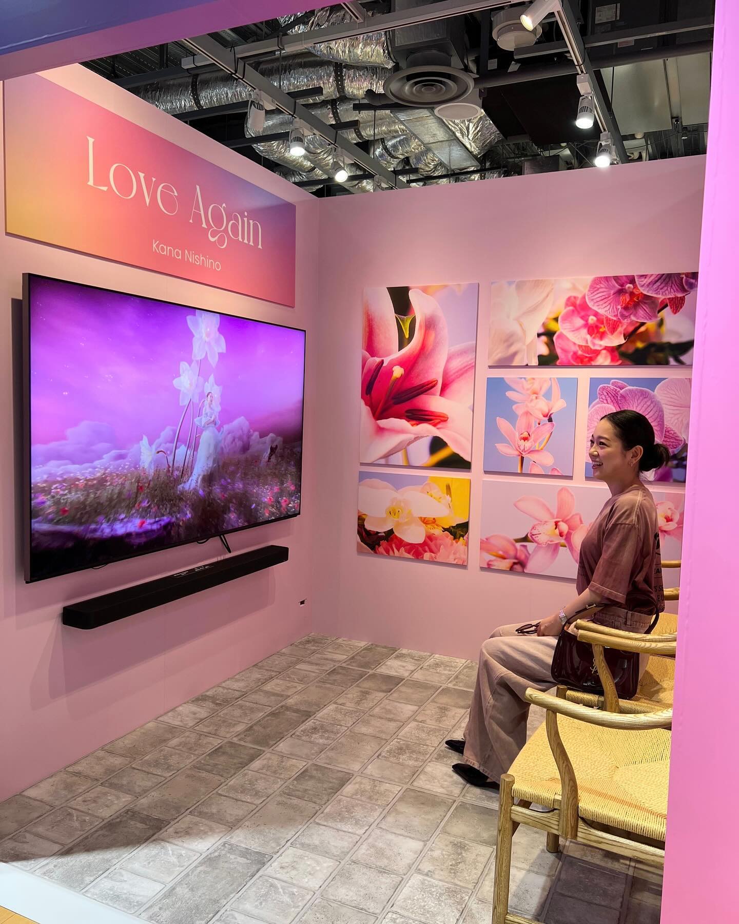 「秘密基地っぽい空間すごい好き」西野カナがソニーストアを満喫！