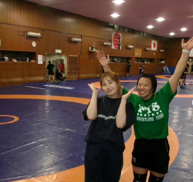 「がんばろう～～！」レスリング・土性沙羅がコーチを務める至学館大学の練習風景を公開