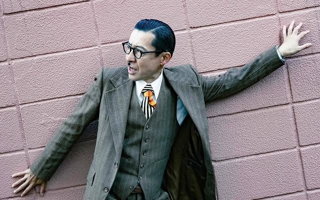 「まさか塗りたてとは」元タモリの付き人芸人・岩井ジョニ男、ご自慢の