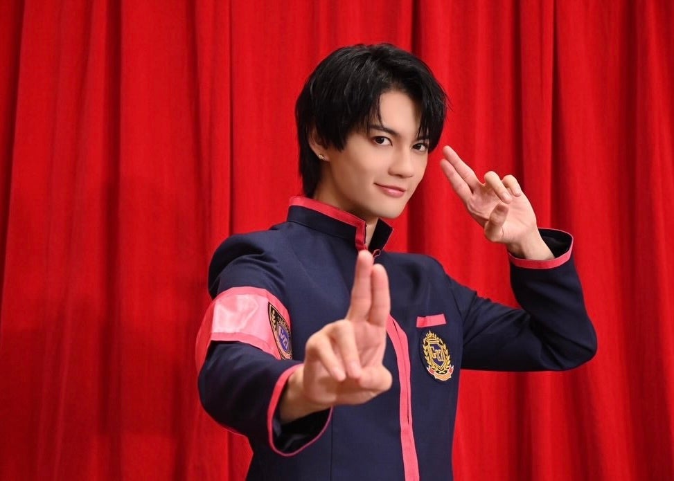 爆イケ確定！佐野勇斗、“新メンバー”報告ショットが話題