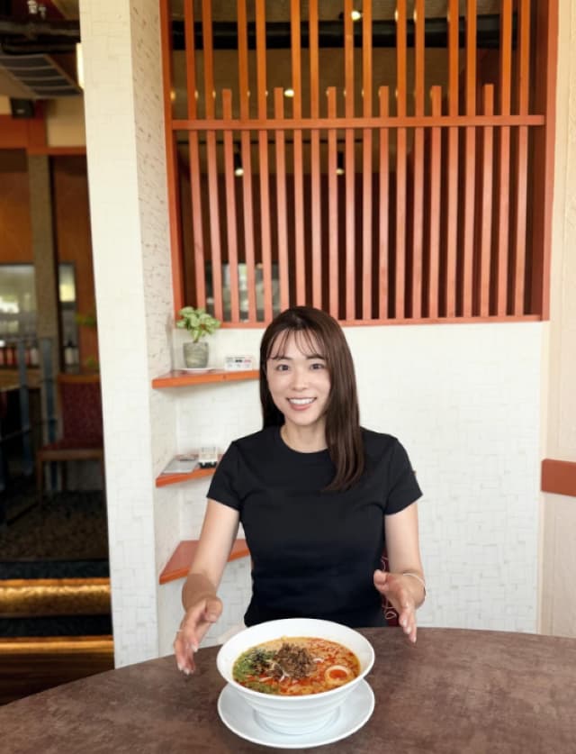 「痺れる辛さとコクが最高」本田朋子がランチで中華料理を楽しむ