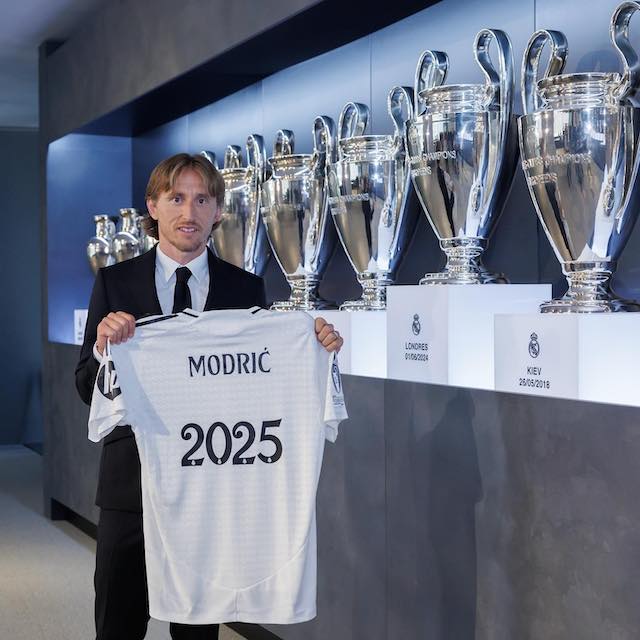 モドリッチ レアルと契約延長を発表