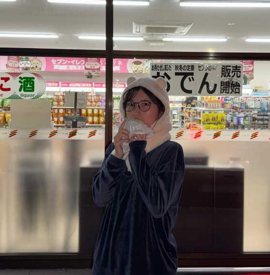 「可愛すぎる」人気カップルYouTuberが「お風呂上がりに〇〇求めて200キロドライブ」