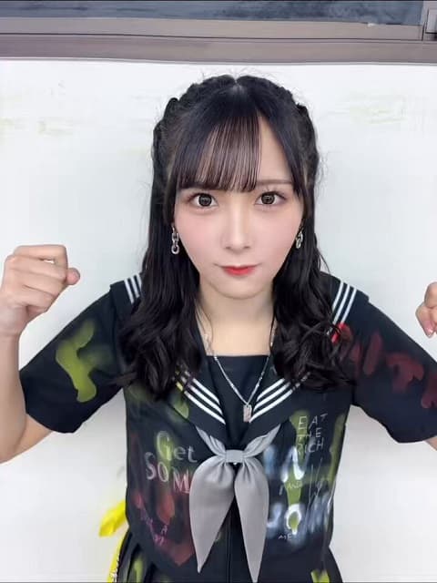 「可愛すぎてえぐい」アイドルのパンチ動画でファンが”けちょんけちょん”に!?