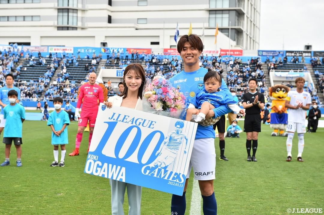 「💍今日はよい夫婦の日💏」Jリーグが美男美女カップルを次々投稿❓