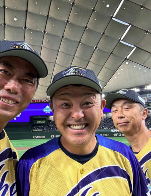 「お茶目なゴルフの上手い方々」上原浩治が球界のレジェンドたちとスリーショットを披露