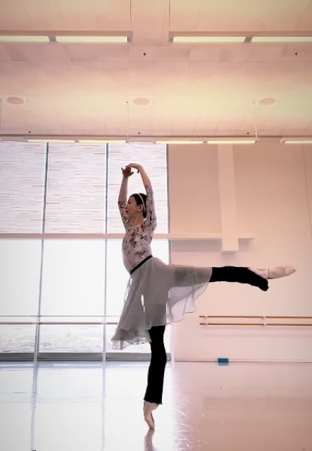 バレリーナ・加治屋百合子が日本公演に向けてのリハーサル開始を報告！