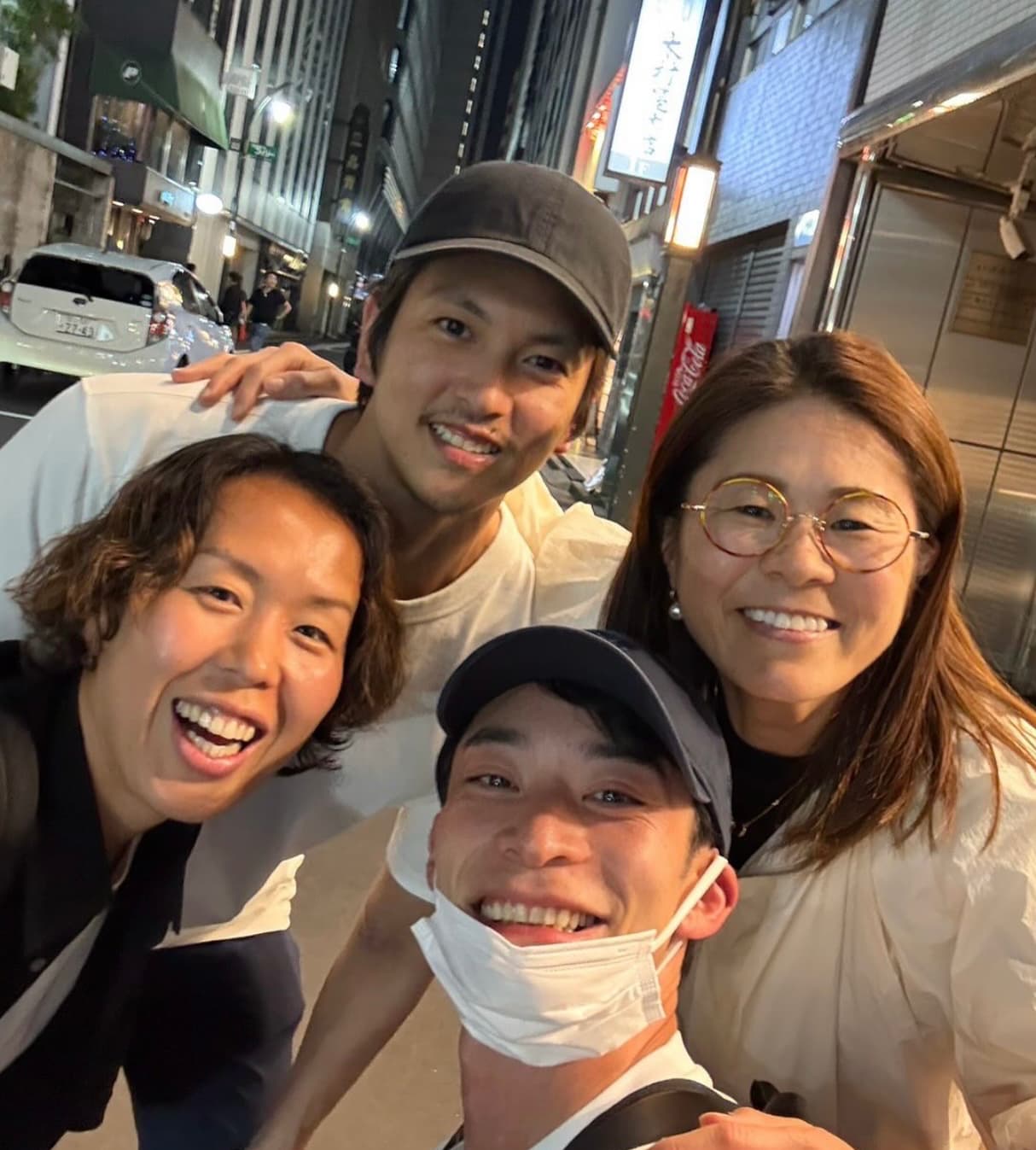 澤穂希＆古賀淳也＆入江陵介＆岩清水梓、顔寄せ笑顔4ショットに反響！「豪華メンバー」