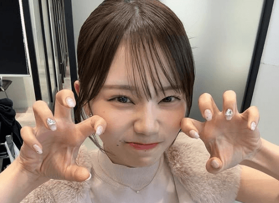 「カチモリヘアって言うんだって」女子大生美女タレント、”ガオポーズ”の真相を解説？強烈美ショットが話題「可愛いさ圧勝盛りです」