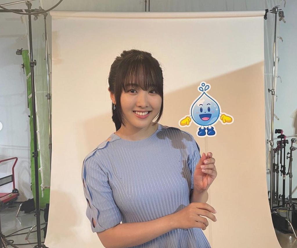 まるでシンデレラ👑本田望結、水色のワンピース姿をアップ💕