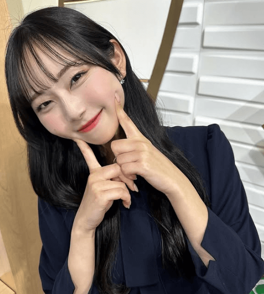 「お母様のワンピ可愛すぎ！」人気美女アナウンサー・福山千奈、”両頬・ぷにぷにショット”にカワイイコメ大発生！