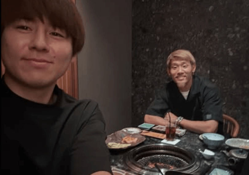 Jと欧州で活躍する“川崎同期”が再会！脇坂＆守田の「相棒ショット」に反響