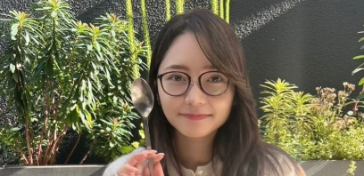 竹崎由佳アナ、休日の谷中銀座散策を報告！メガネ姿でキーマカレー堪能！！