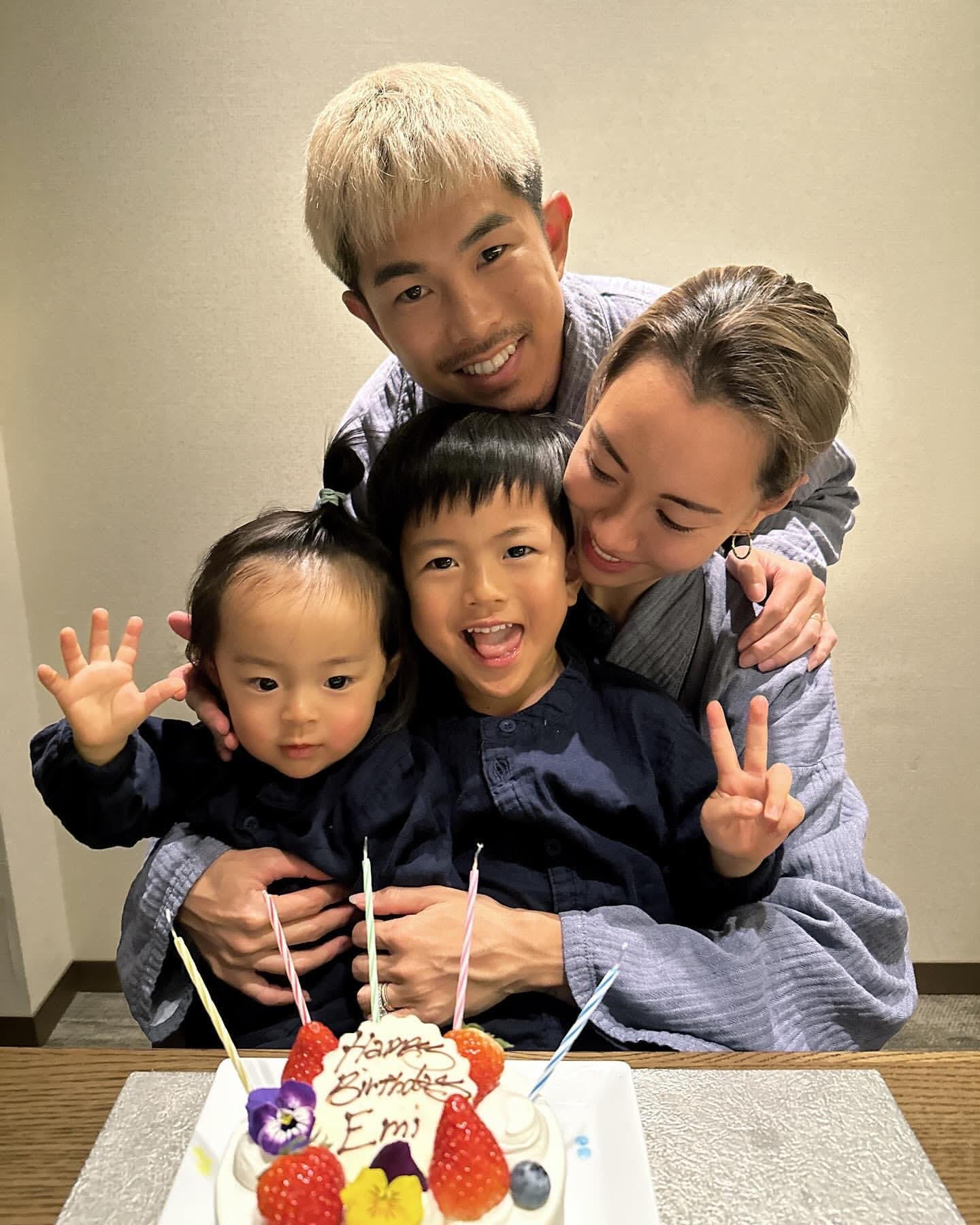 井岡一翔が家族と温泉旅行を満喫♨✨