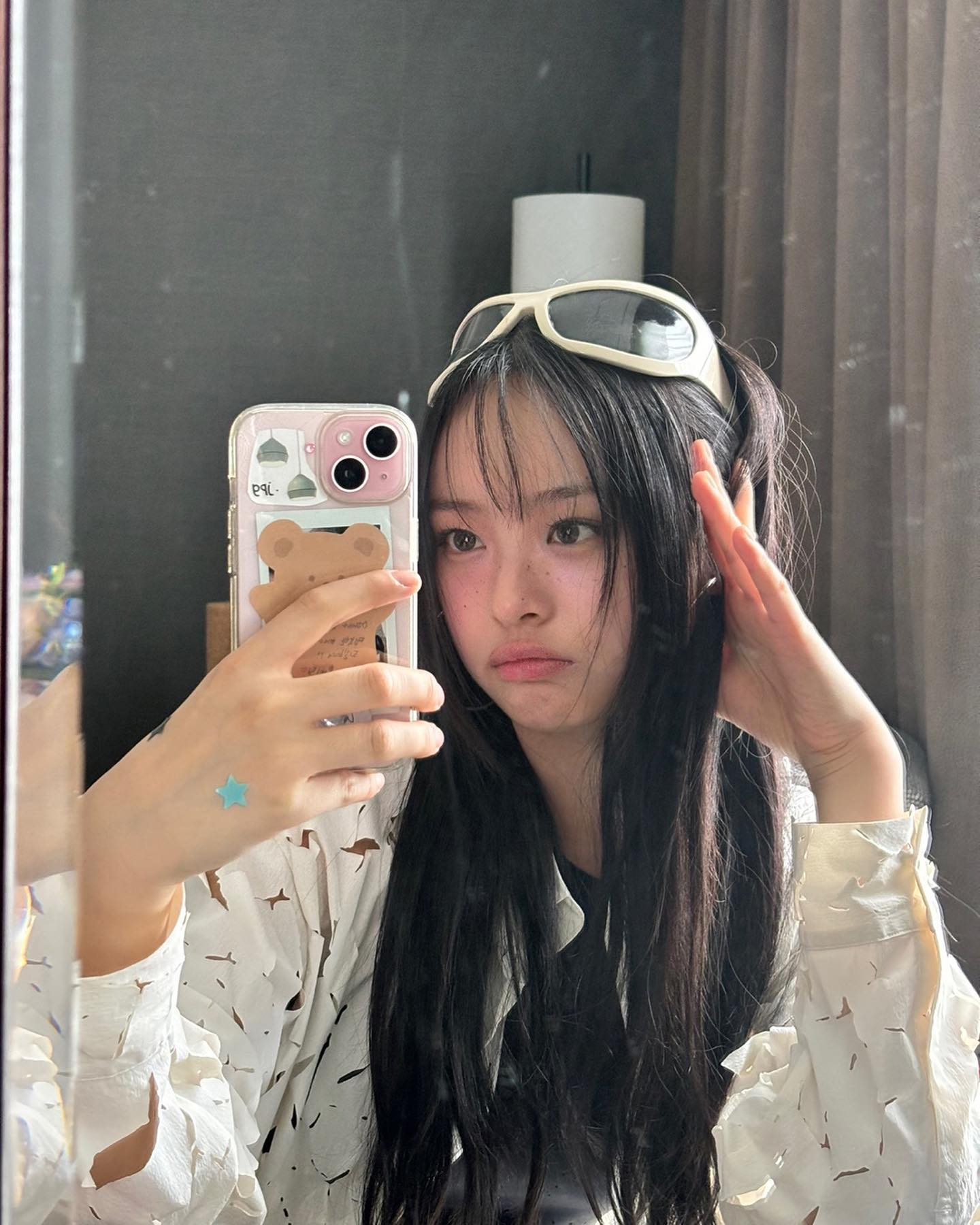 「青い珊瑚礁で話題」NewJeans・ハニが最新ショット公開！