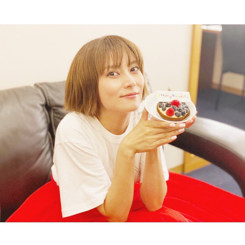 柴咲コウさんが41歳に「40代とは思えない」「永遠の憧れです」の声