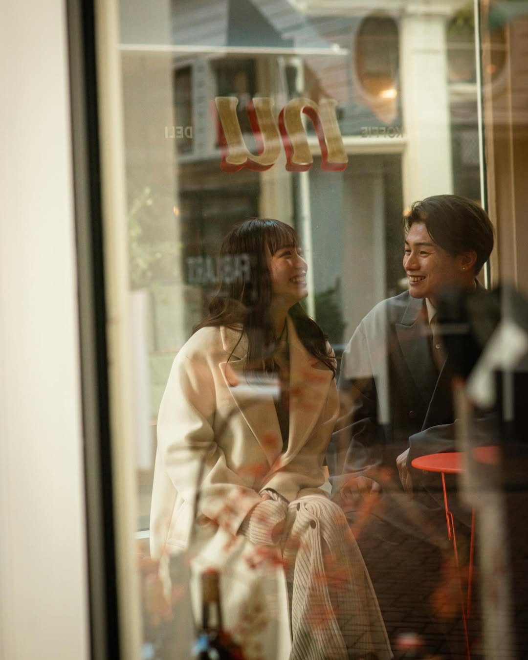 「美しすぎる夫婦」結婚4周年に！オランダでの記念ショットに絶賛の声殺到