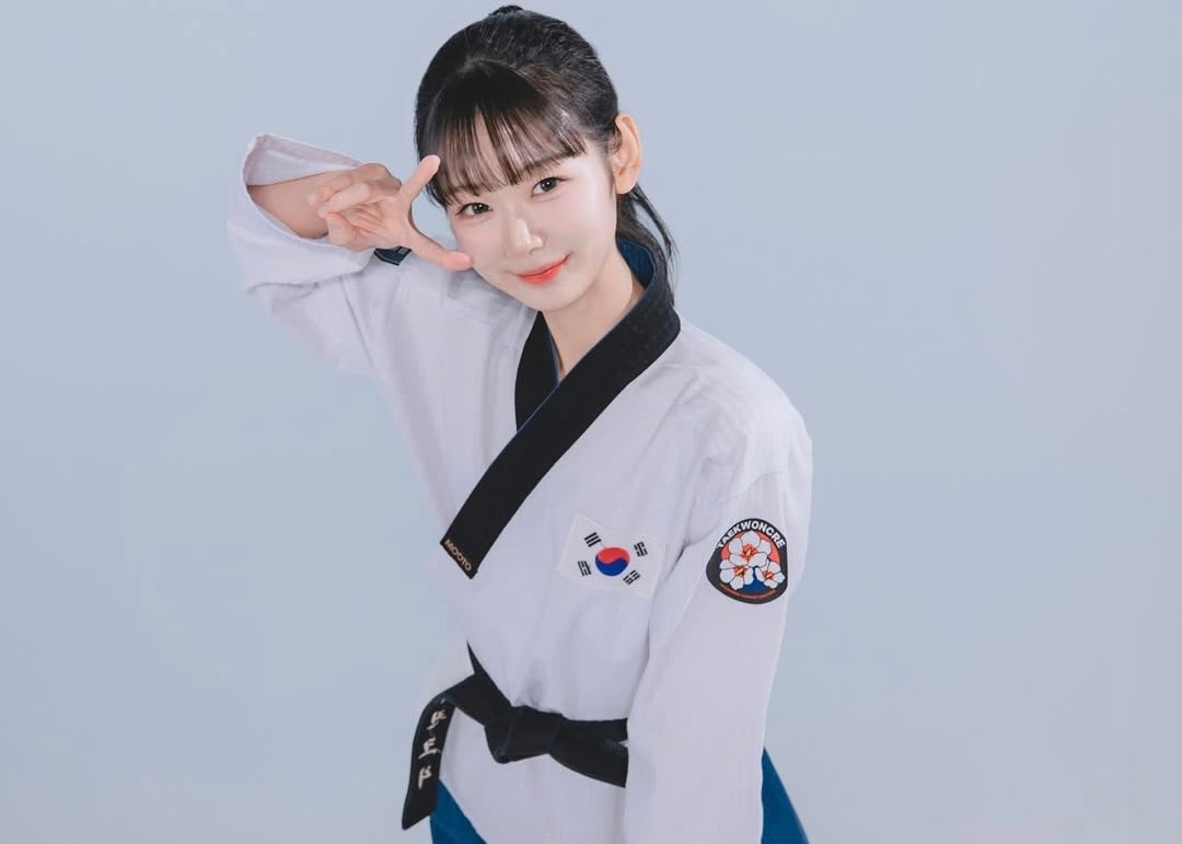 高らかに足ピーン！韓国テコンドー美女が魅せる“芸術的大開脚”