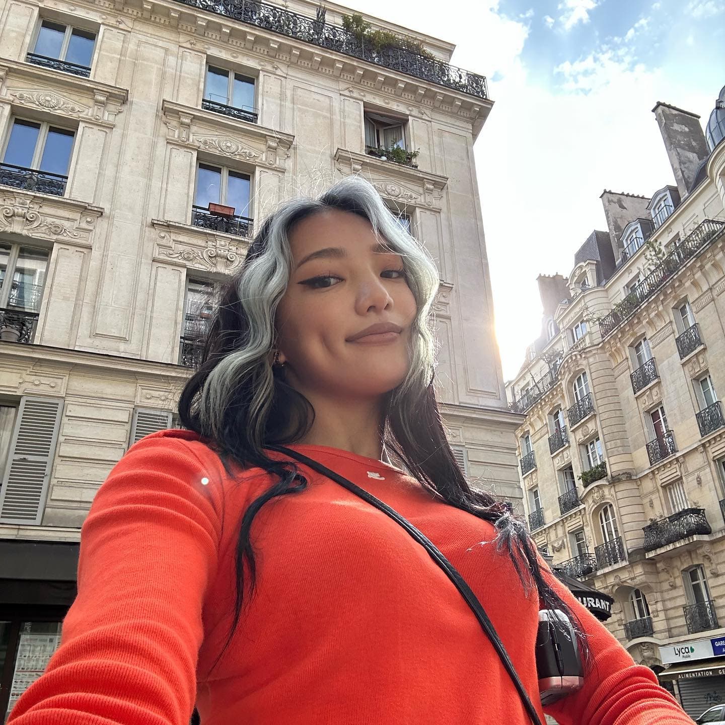 annaフランスを満喫⭐️ファッションスタイル抜群の写真もアップ❕🧡