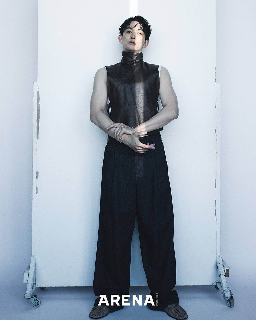 筋肉が綺麗すぎると話題の俳優・町田啓太が韓国の雑誌「ARENA」に登場！