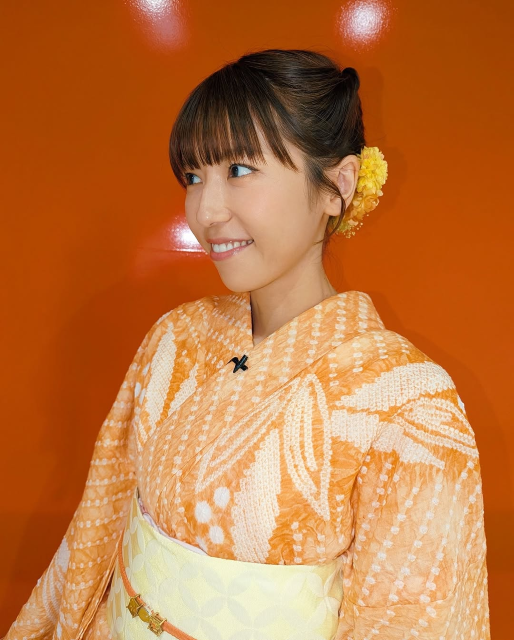 オレンジ浴衣がイメージぴったり！若槻千夏、"今週衣装"一気見せインスタ投稿にファン歓喜！