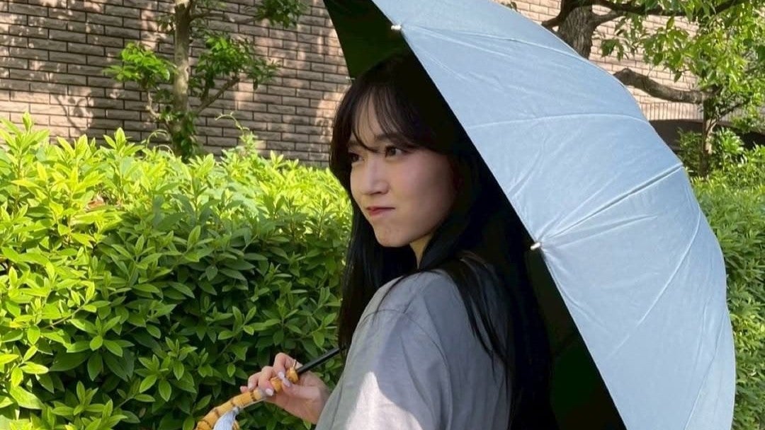 「暑さも吹き飛ぶ可愛さ」鈴木愛理、私服＆日傘コーデが話題に！！