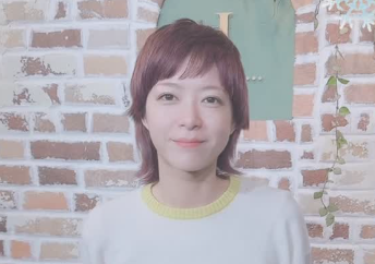 上野樹里、ホリデーシーズンに向けて新ヘアカラー披露！ボルドー×ピンクが絶妙